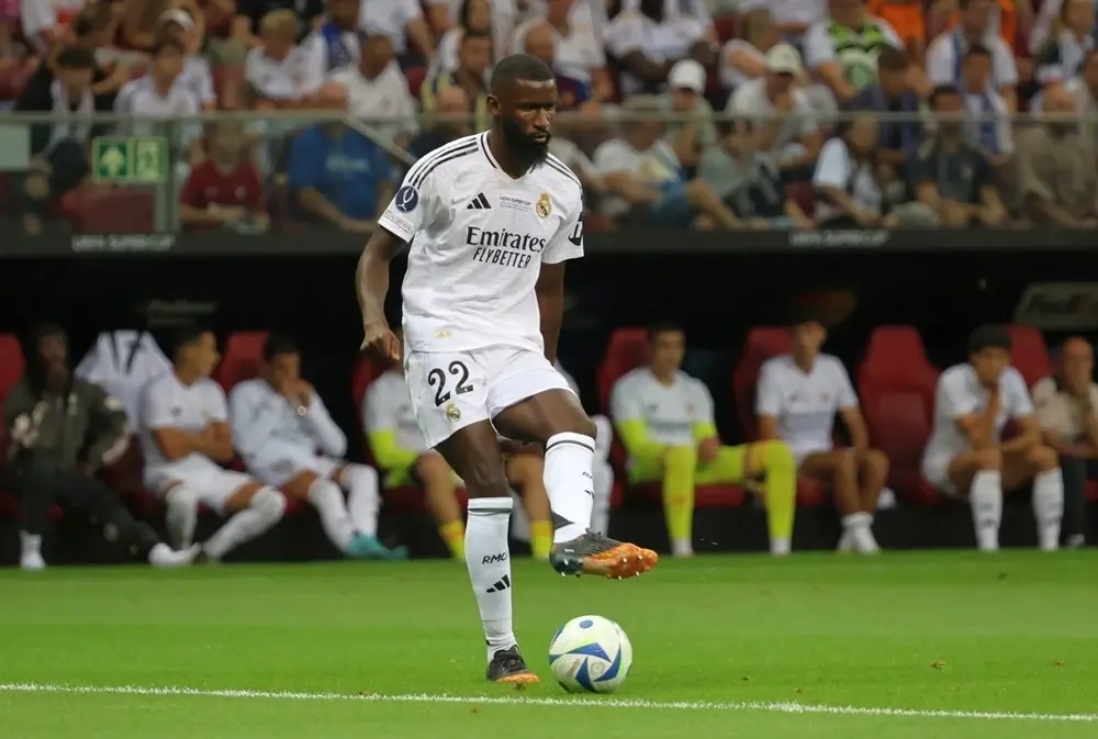 real-madryt-wstrzymuje-rozmowy-o-przedluzeniu-kontraktu-antonio-rudigera-z-powodu-urazu-miesniowego